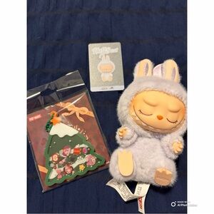 NWT - Zizi - Have a Seat - Labubu